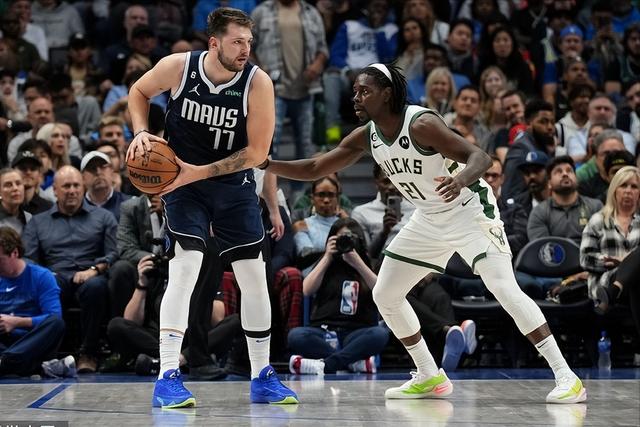 赵继伟：不能输球就怪教练 他真的很想帮我们