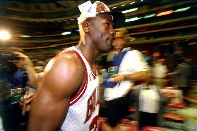 赵继伟17分辽宁胜宁波 贺希宁38分深圳胜新疆